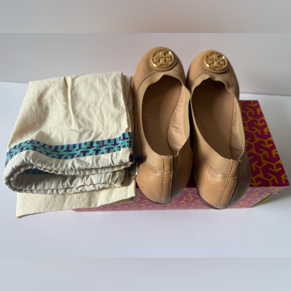 Tory Burch Caroline 2 Ballet Flats Sand/ Dark Sand - Picture 7 of 10